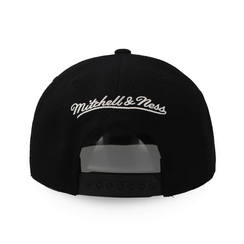 Gorra Mitchell & Ness Nba Top Spot Snapback Pistons Negro Un