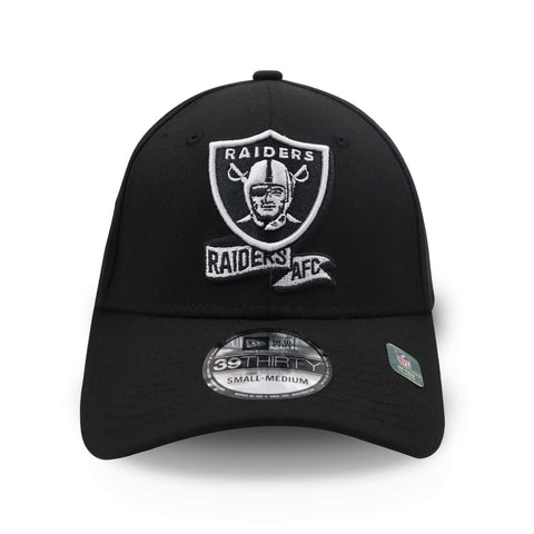 Gorra New Era 39 Thirty NFL Raiders Sideline 22 Negro Cerrada