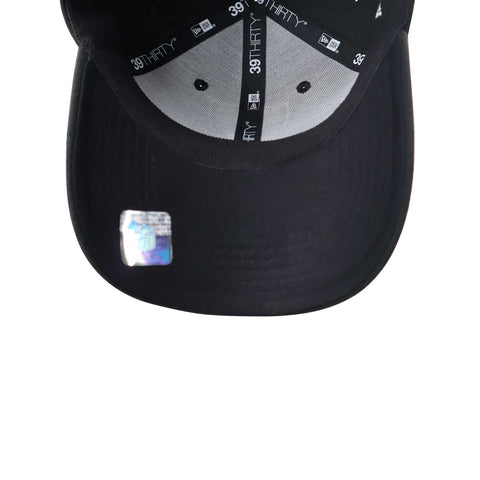 Gorra New Era 39 Thirty NFL Raiders Sideline 22 Negro Cerrada
