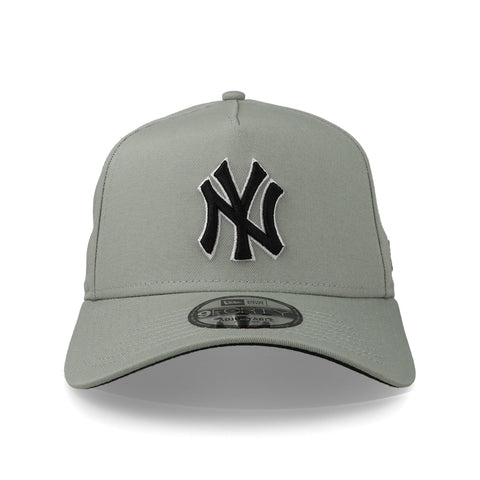 Gorra New Era 9Forty MLB Yankees Black Matcha Ajustable