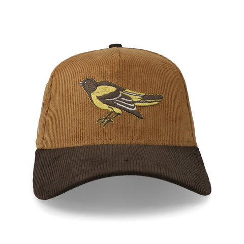 Gorra New Era 9Forty MLB Orioles Blanco Nogal Pana Unitalla