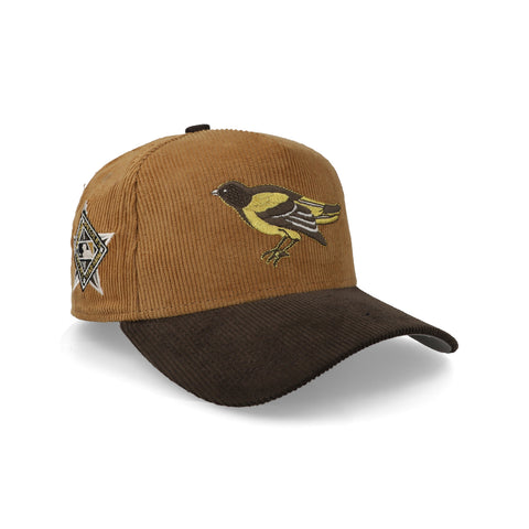 Gorra New Era 9Forty MLB Orioles Blanco Nogal Pana Unitalla