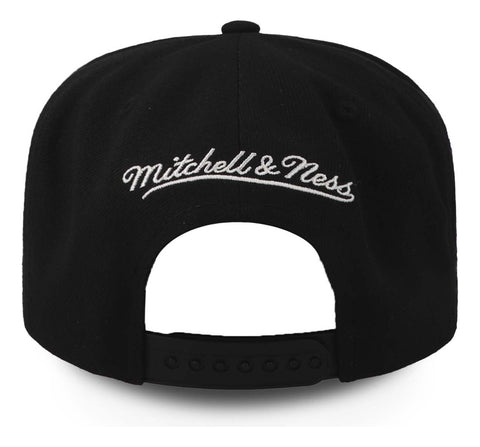 Gorra Mitchell & Ness Nba Neon Tropical Bulls Negro Unitalla