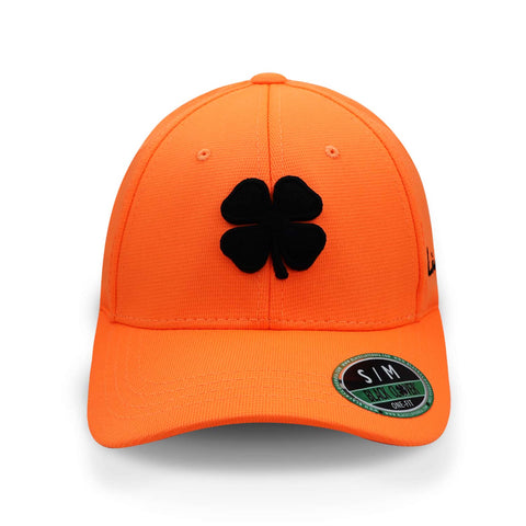 Gorra Black Clover Spring Luck Negro Mango Cerrada