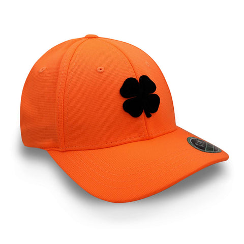 Gorra Black Clover Spring Luck Negro Mango Cerrada