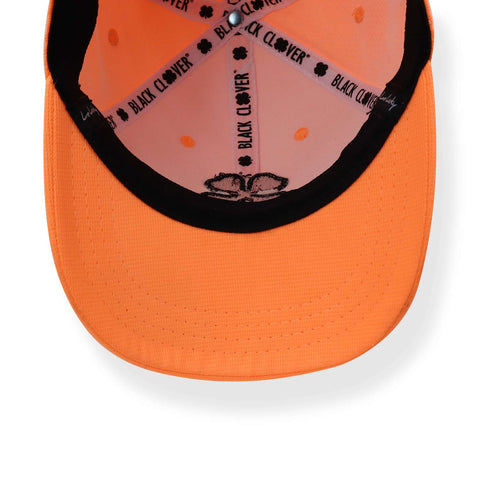 Gorra Black Clover Spring Luck Negro Mango Cerrada