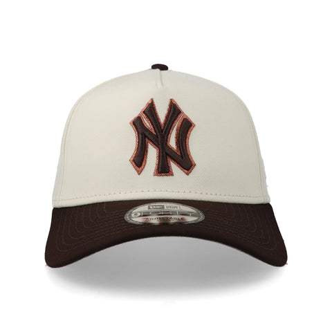 Gorra New Era 9Forty MLB Yankees Blanco Crema Café Unitalla
