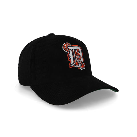 Gorra New Era 9Forty MLB Tigers Negro Rojo Cardenal Unitalla