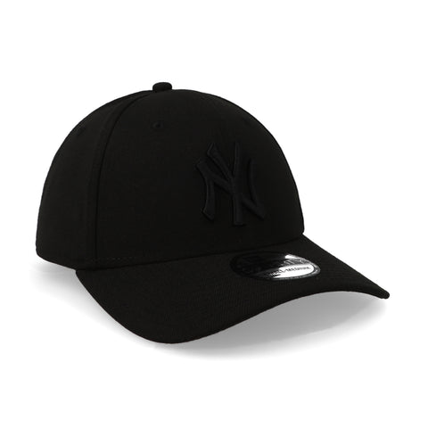 Gorra New Era 39Thirty MLB Yankees Classic Negra Cerrada