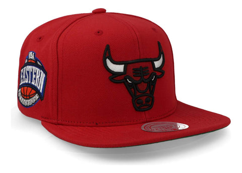 Gorra Mitchell & Ness Nba Conference Patch Bulls Rojo Unital
