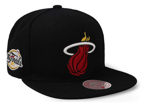 Gorra Mitchell & Ness NBA Heat Top Spot Negro Unitalla